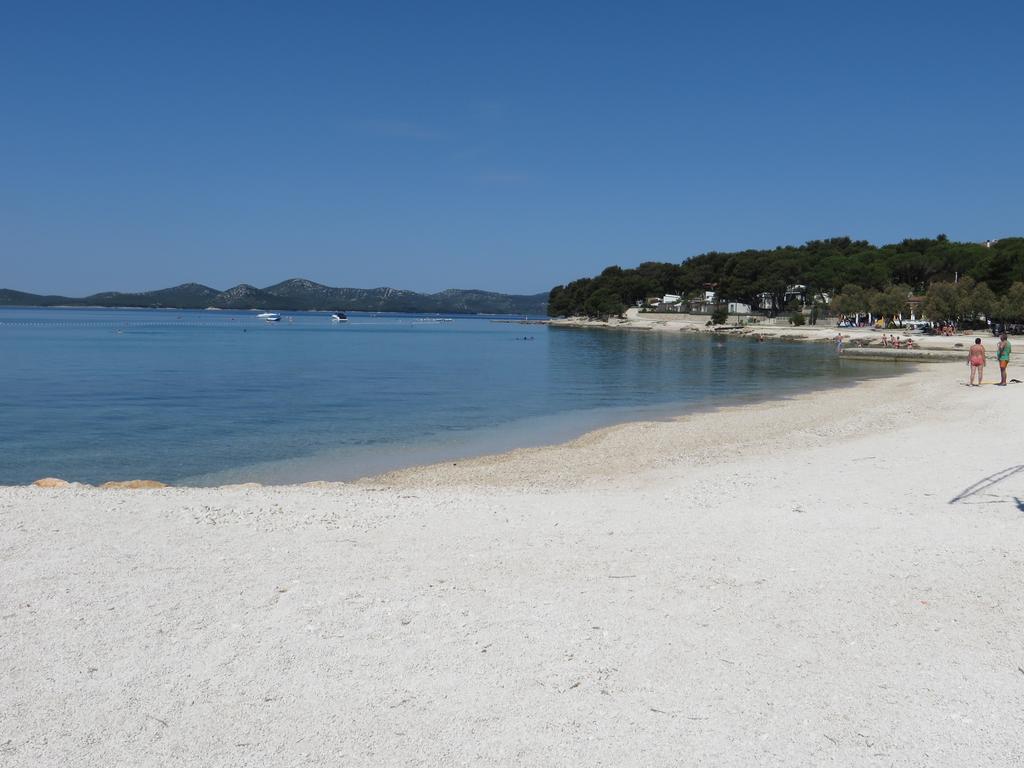 Apartments Luka Pakoštane Εξωτερικό φωτογραφία