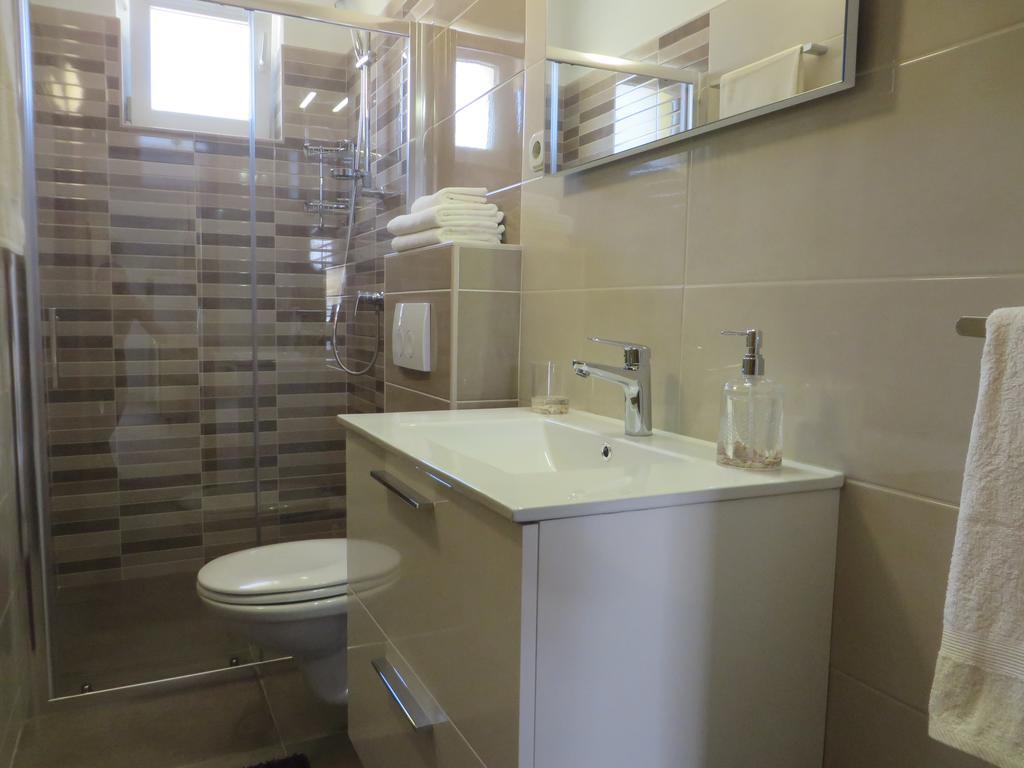Apartments Luka Pakoštane Εξωτερικό φωτογραφία