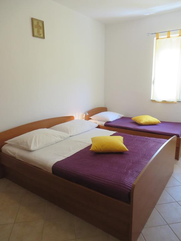 Apartments Luka Pakoštane Εξωτερικό φωτογραφία